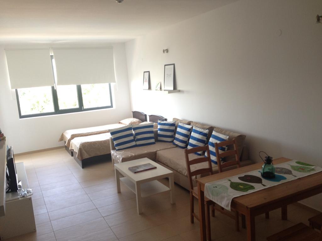 Dilov Apartments In Yalta Golden Sands Ngoại thất bức ảnh